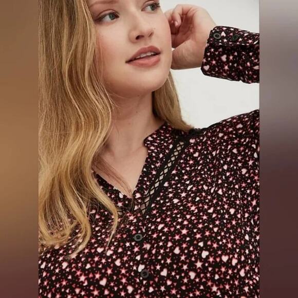 Torrid Emma Babydoll Rayon Slub Lace Trim hearts and stars Tunic Top plus size 2 - Picture 12 of 12